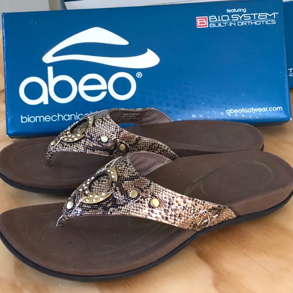 ABEO Sandals Sunrise Snake Print Size 9 Like New - Picture 3 of 16